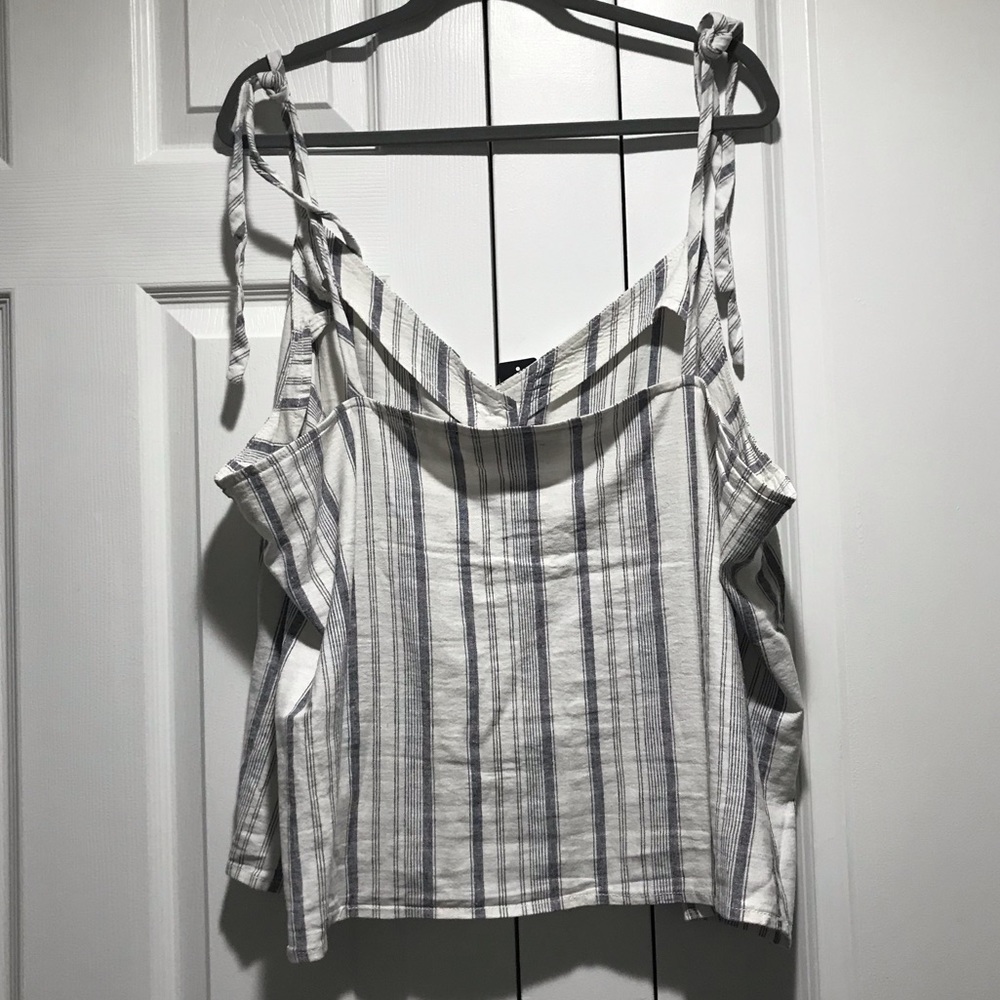 Michel Studio Button Front Tank - Picture 4 of 5